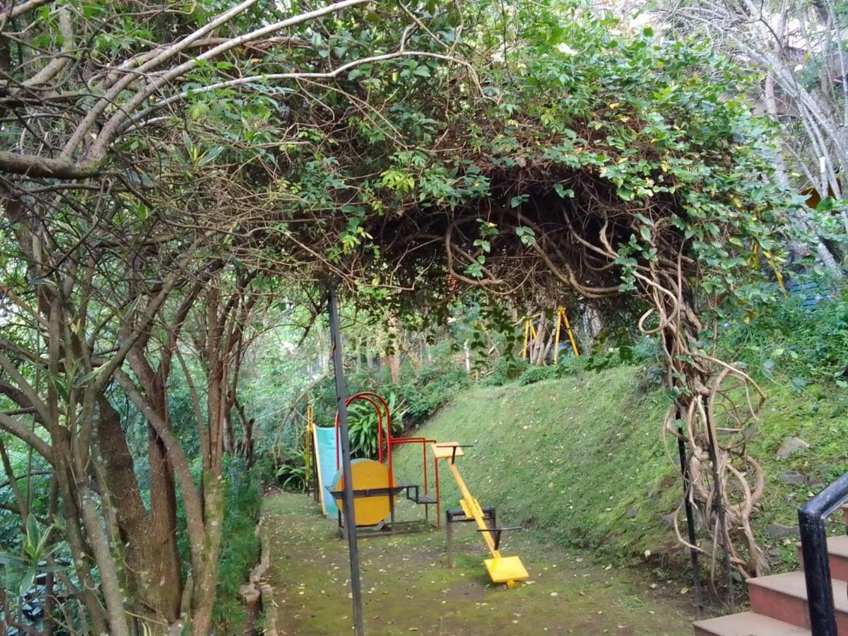 Pine Borough Inn โกไดกานัล ภายนอก รูปภาพ