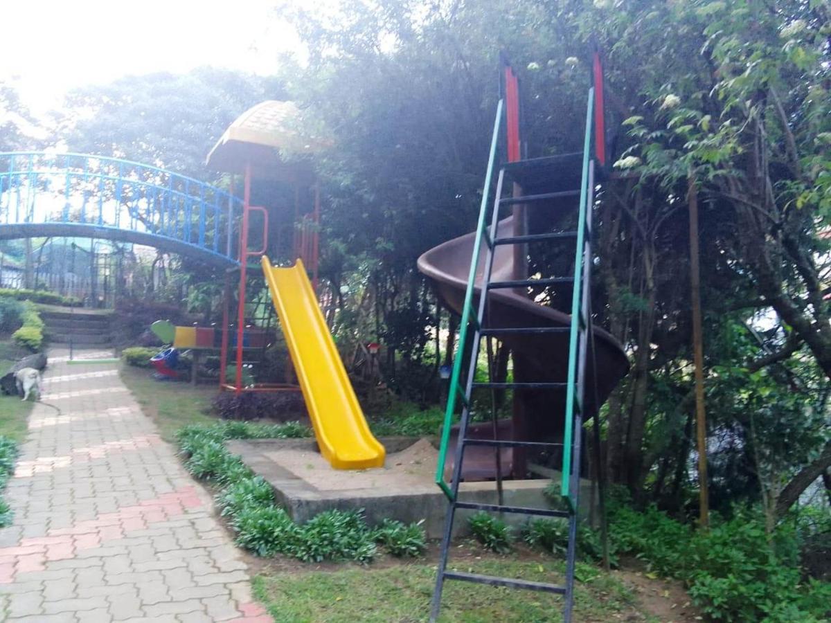 Pine Borough Inn โกไดกานัล ภายนอก รูปภาพ