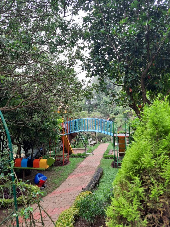 Pine Borough Inn โกไดกานัล ภายนอก รูปภาพ