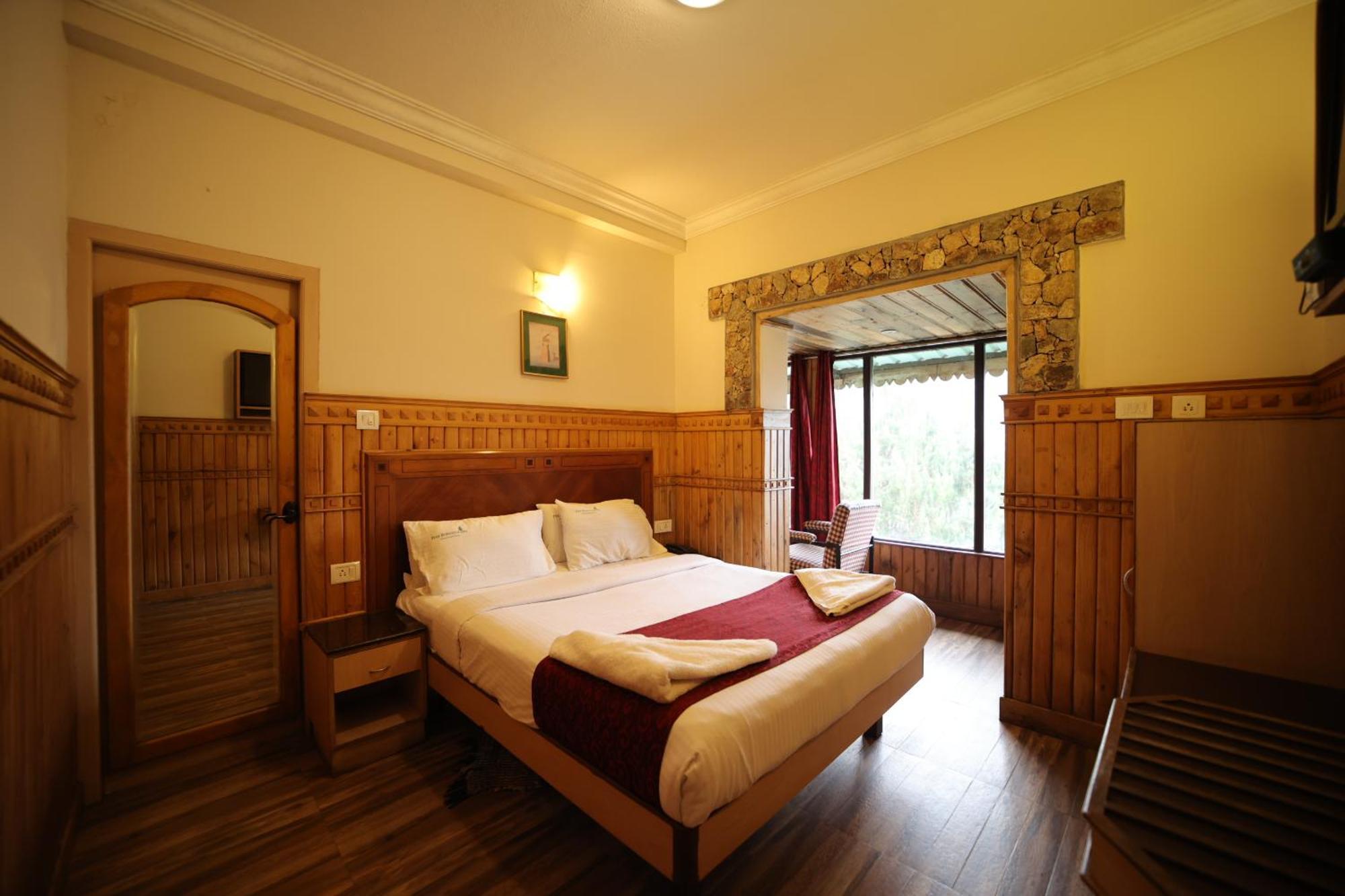 Pine Borough Inn โกไดกานัล ภายนอก รูปภาพ