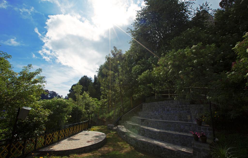 Pine Borough Inn โกไดกานัล ภายนอก รูปภาพ