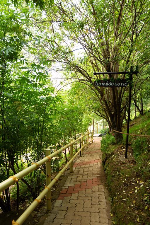 Pine Borough Inn โกไดกานัล ภายนอก รูปภาพ